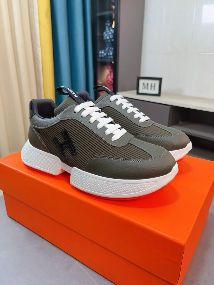 Men's shoes 💰460🌸🌸【HERMES】Hermès high-end quality original shoe upper: 🔝tumbled calfskin, suede calfskin, shoe body sewn H totem, outsole: ultra-light TPU foam·rubber; two-color molded outsole, ultra-high quality control·fine workmanship: highlighting (high-end·luxury·grade) 38-44 (45 can be customized)